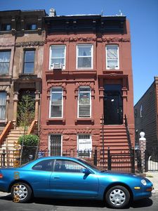 17 Palmetto St, Brooklyn, NY, 11221