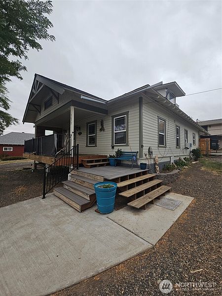 3rd image of 1673 Main Street
