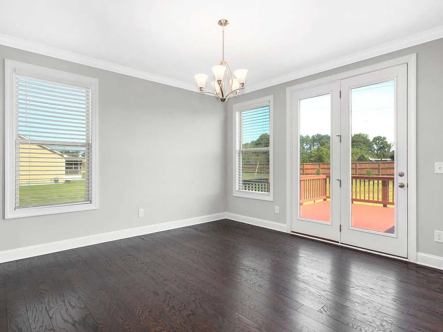 4 bed, 3.0 bath, 3306 sqft, $3,000 — Photo 4