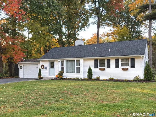 12 Walker Lane, Bloomfield, CT 06002