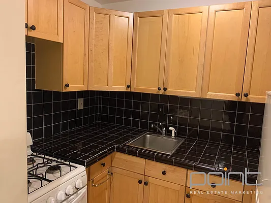 Rented by Point NYC | media 14