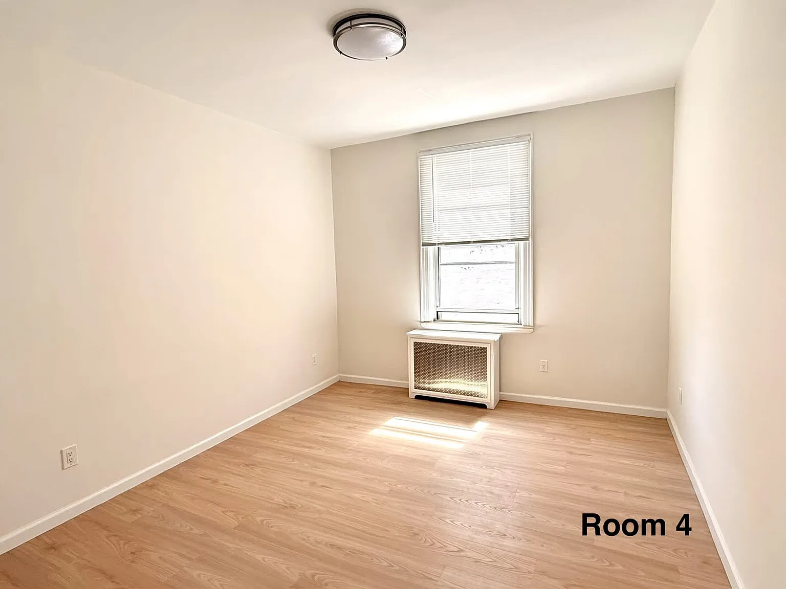 4 bed, $2,950 — Photo 3