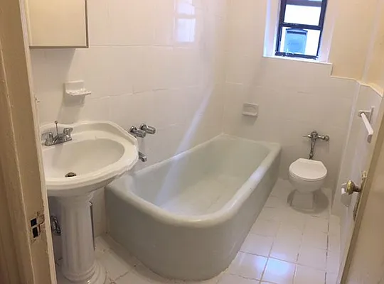 Rented by Smart NY Realty LLC | media 4