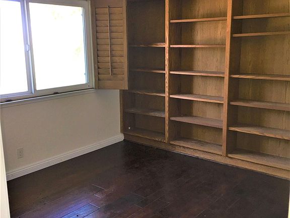 4th image of 10755 Equestrian Dr