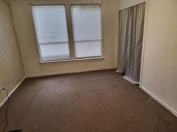 2nd image of 2038 Dalworth St
