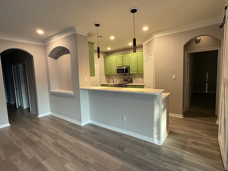 3200 Pinnacle Cv #B — Photo 1