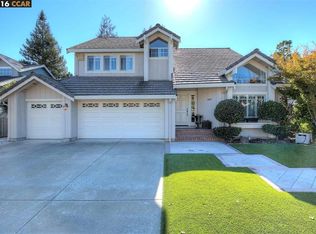 5956 Skyfarm Dr, Castro Valley, CA