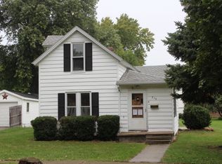 210 E Carroll St, Kentland, IN