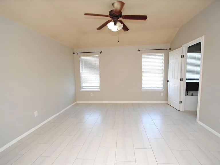 5910 Sugar Field Ln — Photo 24