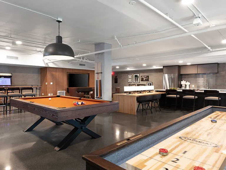 Axis Oakland — Photo 9