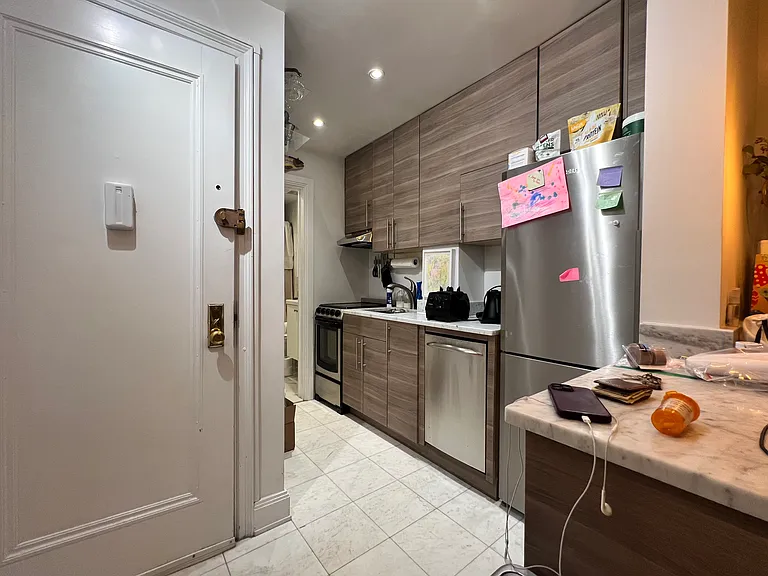 72 Irving Pl #1 — Photo 5