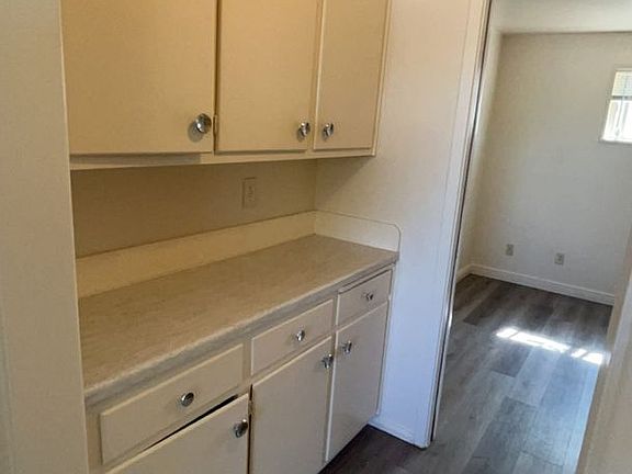 5th image of 1024 Alvarado Dr SE APT 15