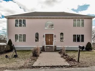 11 Ellery St, Gloucester, MA 01930
