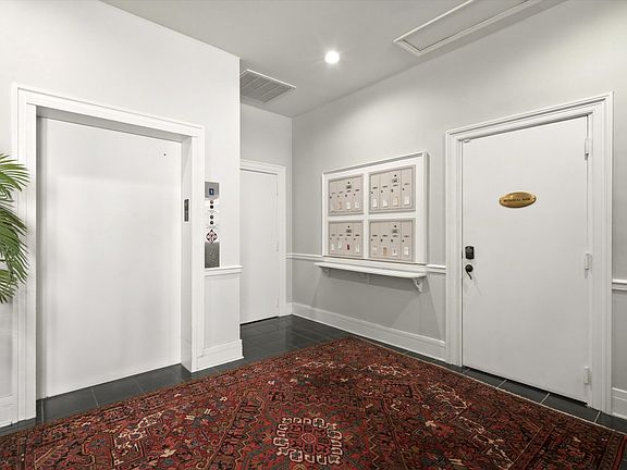 4th image of 4 Beaufain St APT 202