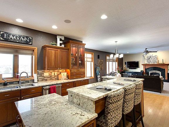 3rd image of 241 Sandahlwood Cir