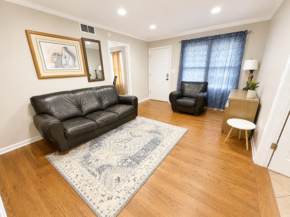 103 N Garth Ave