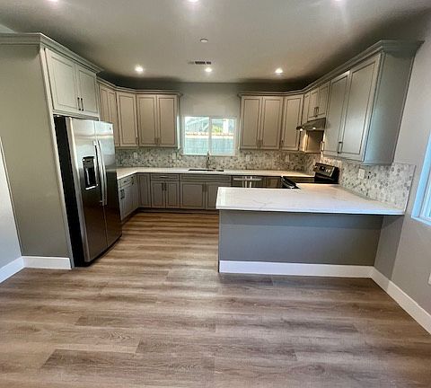 3rd image of 6227 Orion Ave