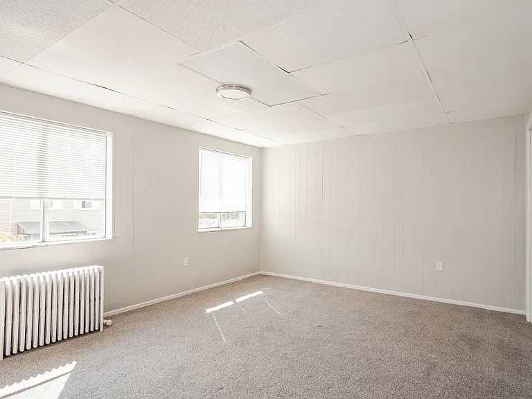 764730_022_main_bedroom_13189193.jpg