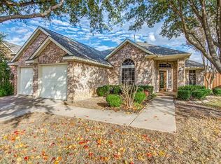 1628 Knoll Ridge Cir, Corinth, TX 76210