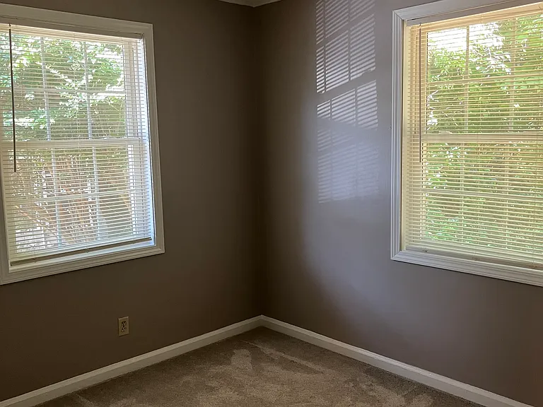 5125 Valley Stream Rd — Photo 26