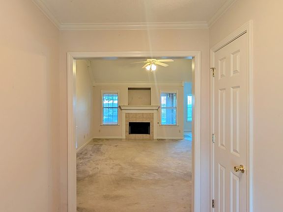 3rd image of 359 Geelan Dr