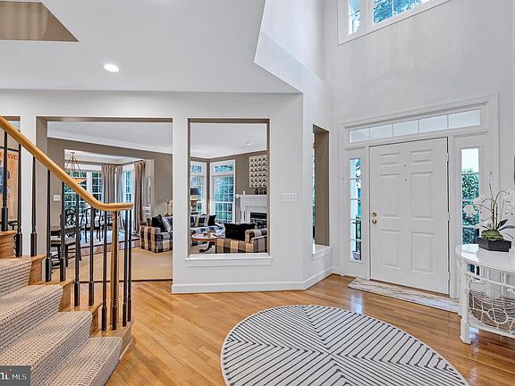 4th image of 10918 Bells Ridge Dr