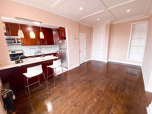 4th image of 4849 47th St APT 3