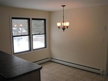 3rd image of 6 Charbonneau Dr