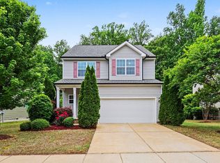 221 Willow Weald Ct, Fuquay Varina, NC 27526