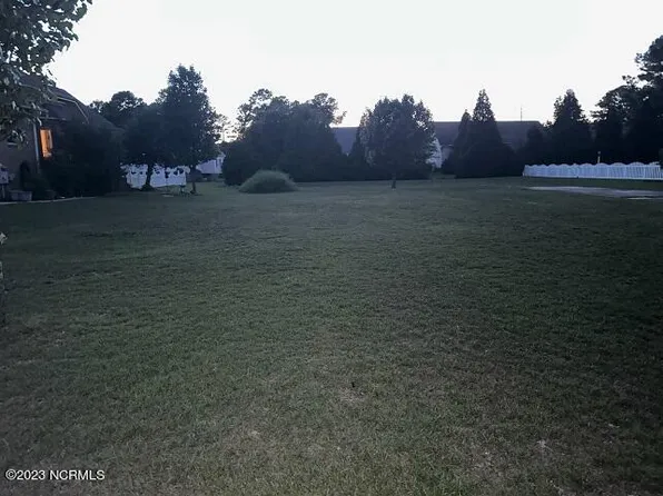 911 Sea Holly Court, New Bern, NC 28560