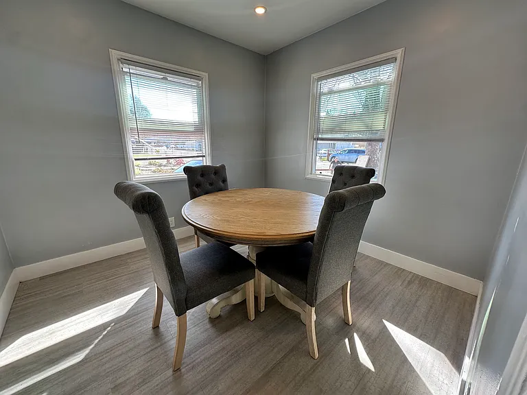 553 Flower Ave — Photo 5