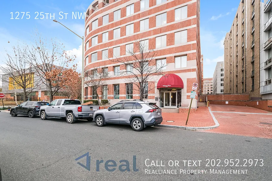 1 bed, 845 sqft, $2,450 — Photo 2