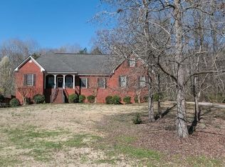 261 Woodland Trl, Commerce, GA 30529