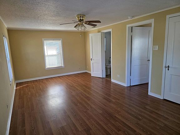 4th image of 900 S Micheaux Ave #2