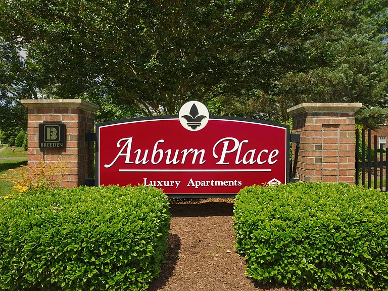 Auburn Place Apartments — Photo 6