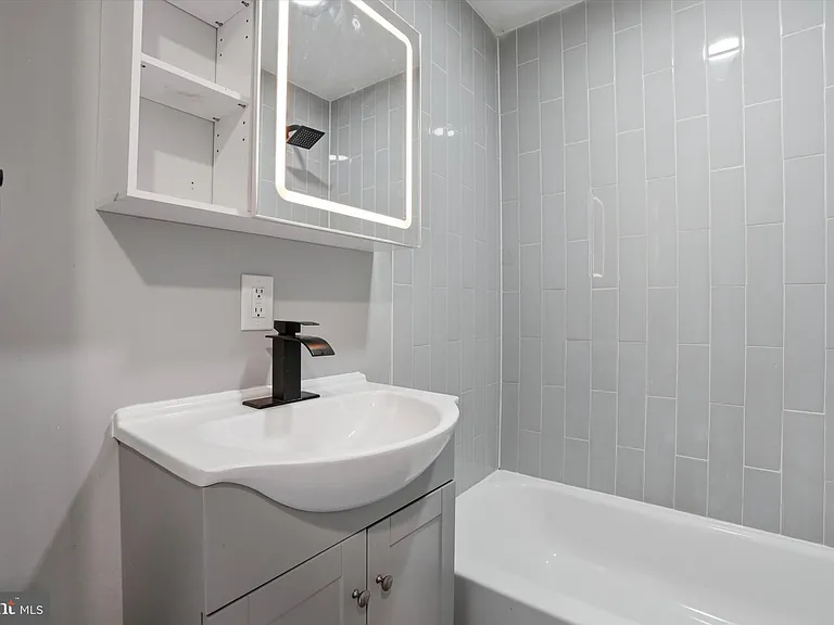 3185 Agate St — Photo 17