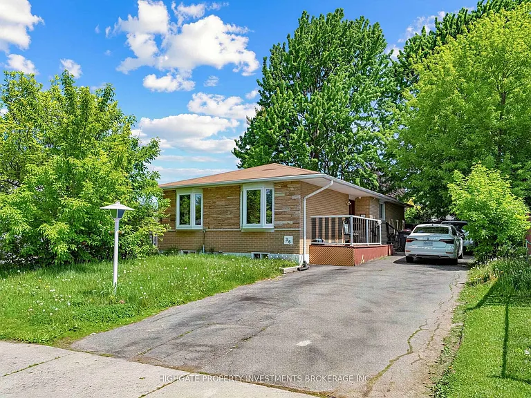 36 Reigate Ave #BASEMENT — Photo 2