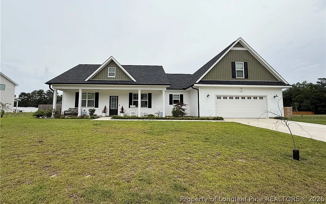 4 bed, 3.0 bath, 2747 sqft, $2,500 — Photo 1