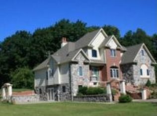 5245 Fleming Rd, Fowlerville, MI 48836