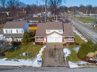 4780 Shadow Oak Dr, Youngstown, OH