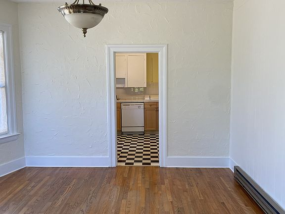 3rd image of 2406 9th Ave W #2406