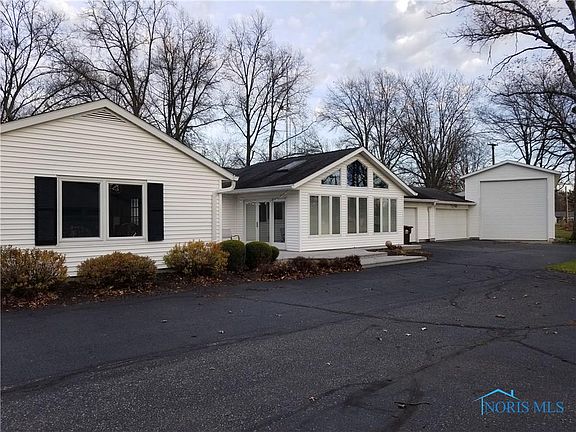 3rd image of 241 Riverdale Dr