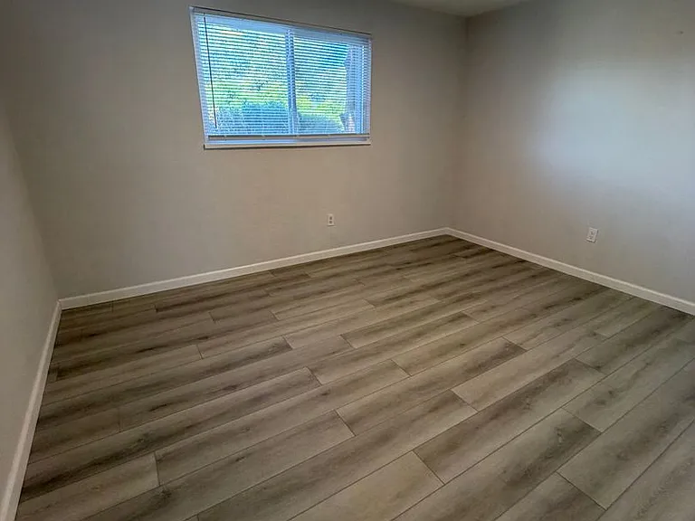 1809 Earlyview Ct — Photo 13