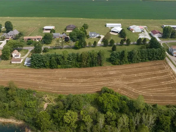 5422 State Route 212 NW, Beach City, OH 44608