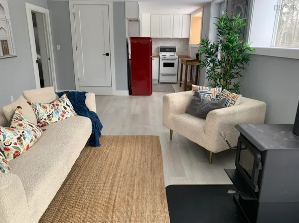 331 New Cumberland Rd, Lunenburg, NS B0R 1G0