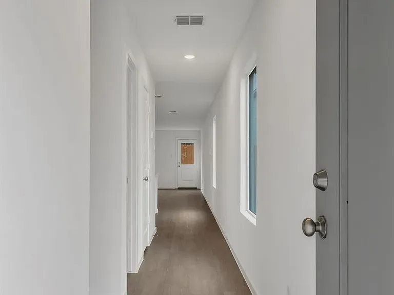 6819 Highlands St — Photo 16