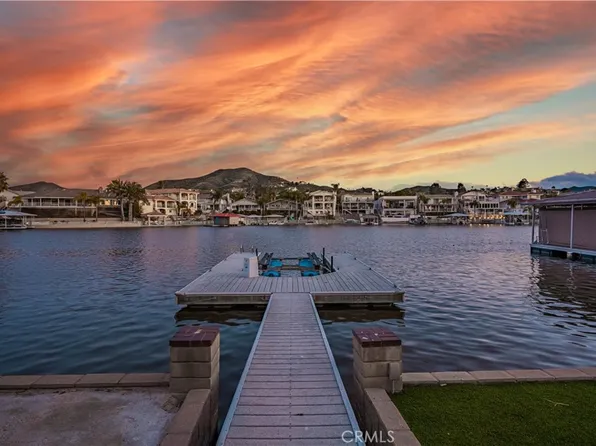 30360 Point Marina Dr, Canyon Lake, CA 92587