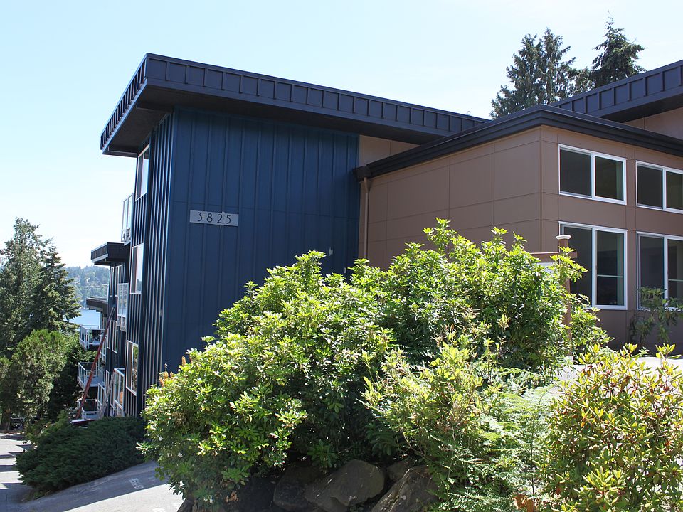 2nd image of 3825 NE 155th Pl APT 203