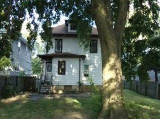 317 S Wildwood Ave, Kankakee, IL 60901