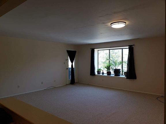 Living Room / Balcony Entrance